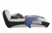 Load image into Gallery viewer, Greatime B2401 Modern Platform Bed (More Colors Available)